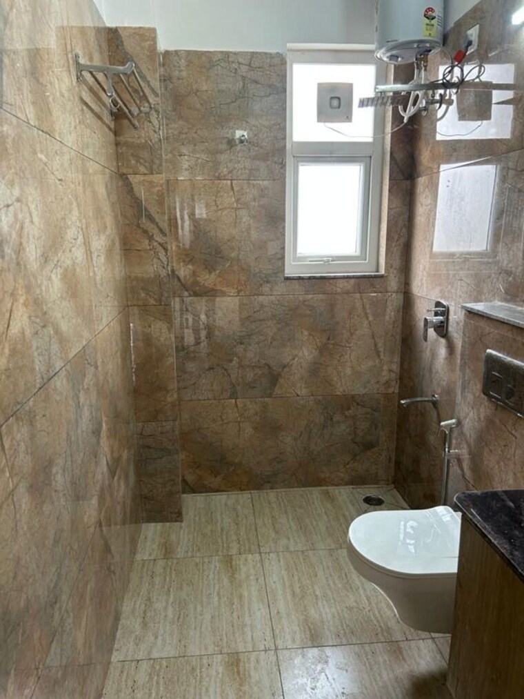 Bathroom, engineers enclave 3 Bedroom 1800 Sq.Ft. Builder Floor In Engineers Enclave Dehradun 10575165