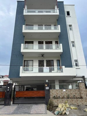 3 BHK Builder Floor For Rent in Engineers Enclave