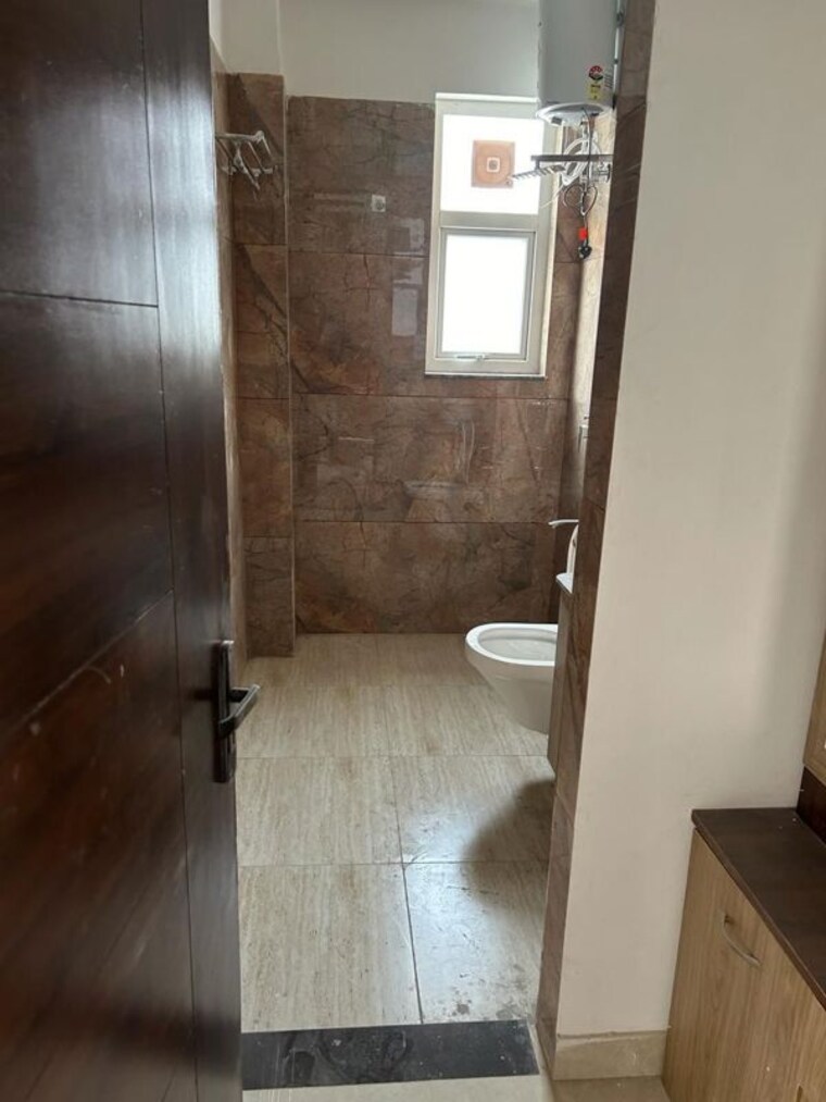 Bathroom, engineers enclave 3 Bedroom 1800 Sq.Ft. Builder Floor In Engineers Enclave Dehradun 10575165