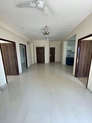 Room in 2 BHK Builder Floor at Shimla Bypass Road – for Rent