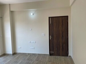 Room in 2 BHK Builder Floor at Shimla Bypass Road – for Rent