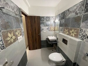 Team Area in 2 BHK Builder Floor at Shimla Bypass Road – for Rent