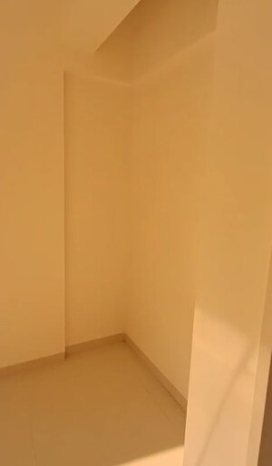 Room in 1 BHK Apartment at Vinay Nagar CHS, Mira Road – for Rent