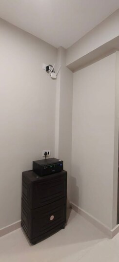1 Rk+Builder Floor For Rent in South City 1