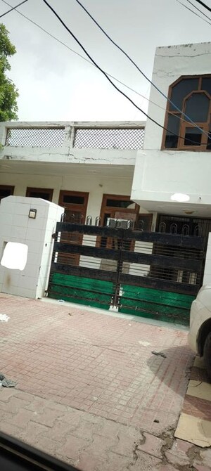 3.5 BHK Independent House For Sale in Sector 8