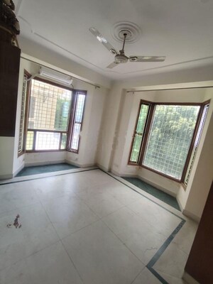 Room in 3 BHK Apartment at SS The Palladians, Sector 47 – for Rent