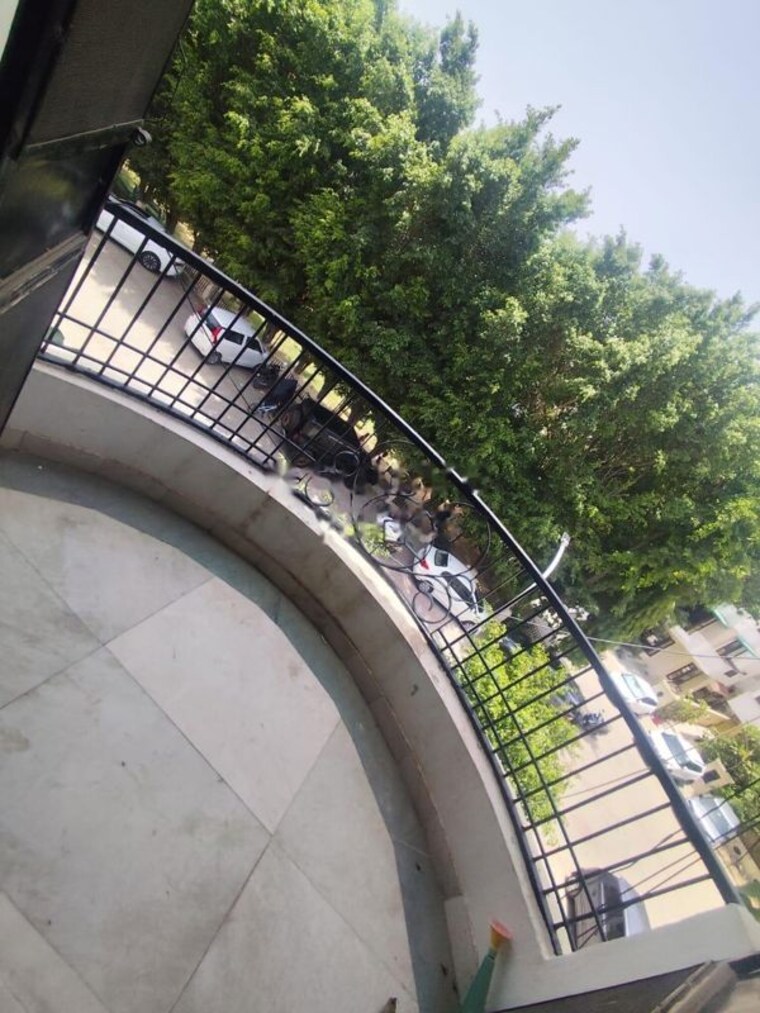 Balcony, ss-the-palladians 3 Bedroom 1500 Sq.Ft. Apartment In Sector 47 Gurgaon 10575290