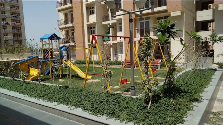 Gym, klj-greens 2.5 Bedroom 1367 Sq.Ft. Apartment In Sector 77 Faridabad 10575302
