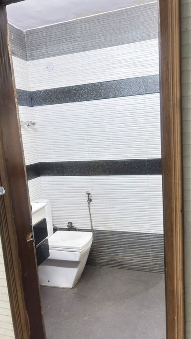 Bathroom, ip extension 2 Bedroom 1150 Sq.Ft. Apartment In Ip Extension Delhi 10575308