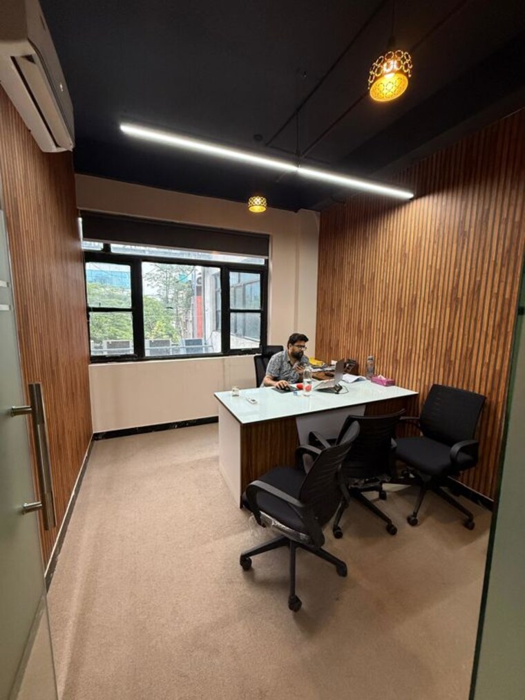 Team Area, sector 1 Commercial Office Space 1000 Sq.Ft. In Sector 1 Noida 10575356