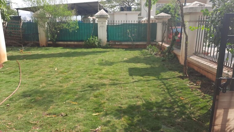 Garden, dorabjee paradise 3 Bedroom 2500 Sq.Ft. Villa In Dorabjee Paradise Pune 10575380