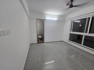 Room in 2 BHK Apartment at Zen Elite, Kharadi – for Rent