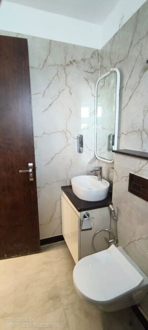Bathroom in Studio Builder Floor at Sector 55 – for Rent