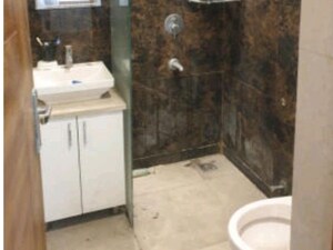 Bathroom in 2 BHK Builder Floor at Amolik Residency, Sector 86 – for Rent