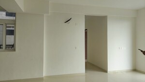 Room in 3 BHK Apartment at Omaxe The Resort, South Mullanpur – for Sale