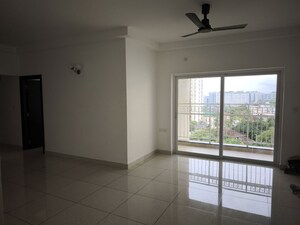 Room in 3 BHK Apartment at Prestige Hillside Gateway, Kakkanad – for Rent
