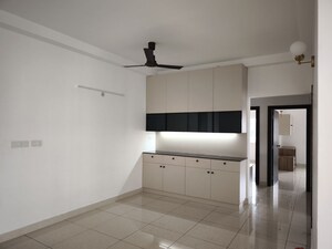Room in 3 BHK Apartment at Prestige Hillside Gateway, Kakkanad – for Rent