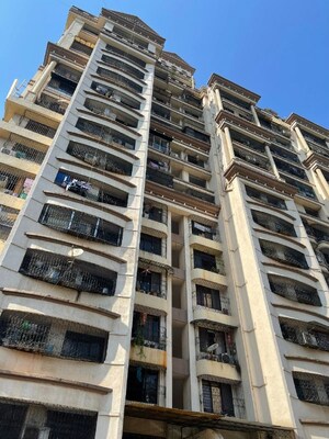 2 BHK Apartment For Rent in Cosmos Heritage, Manpada