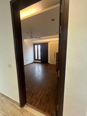 Room in 4 BHK Builder Floor at New Friends Colony – for Sale