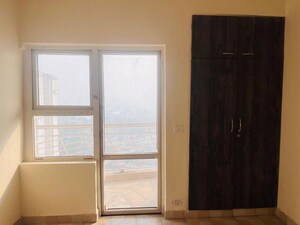 Room in 3 BHK Builder Floor at BPTP Park Elite Floors, Sector 85 – for Rent