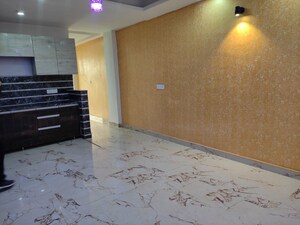 Room in 2 BHK Builder Floor at Saket – for Rent