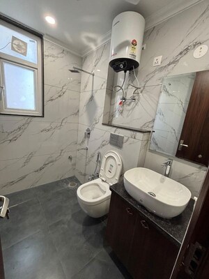 Bathroom in 1 BHK Builder Floor at Sector 56 – for Rent