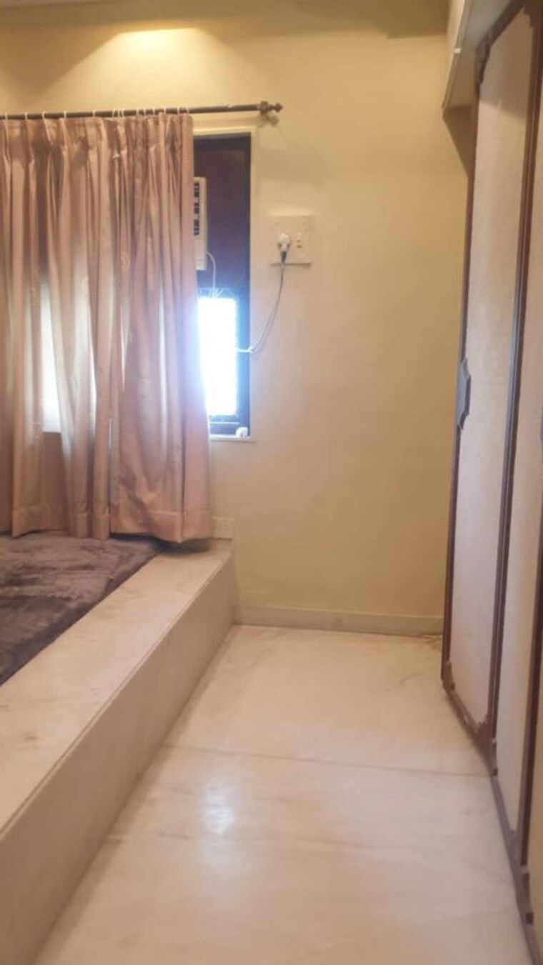 Room, mukta-apartment-10th-main 2 Bedroom 800 Sq.Ft. Apartment In Khar West Mumbai 10575481