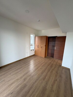 Room in 3 BHK Apartment at Godrej Meridien, Sector 106 – for Rent