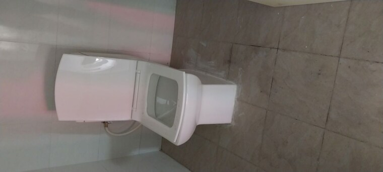 Bathroom, basavanagudi Commercial Showroom 3000 Sq.Ft. In Basavanagudi Bangalore 10575420