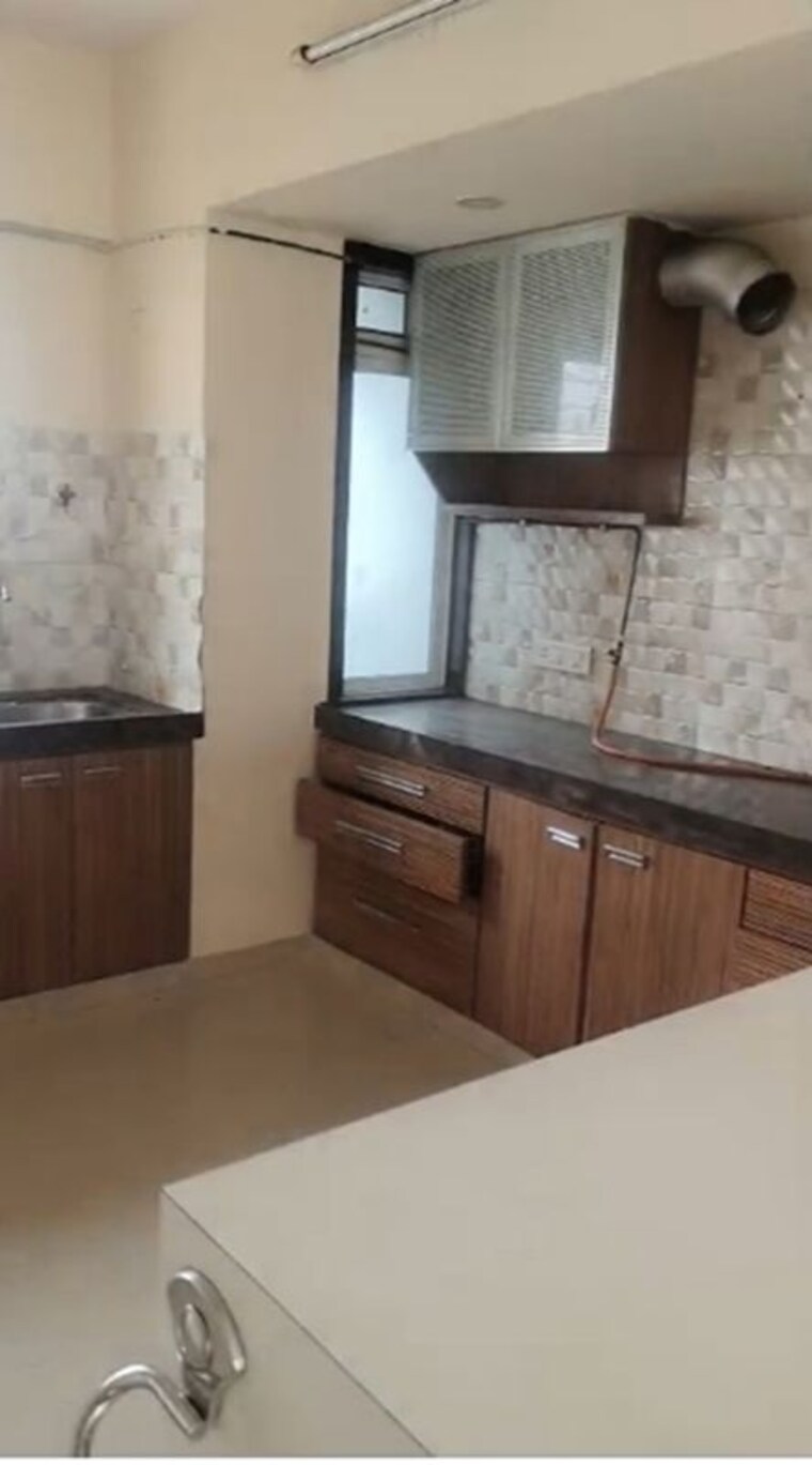 Kitchen, chembur 4 Bedroom 1943 Sq.Ft. Apartment In Chembur Mumbai 10575520