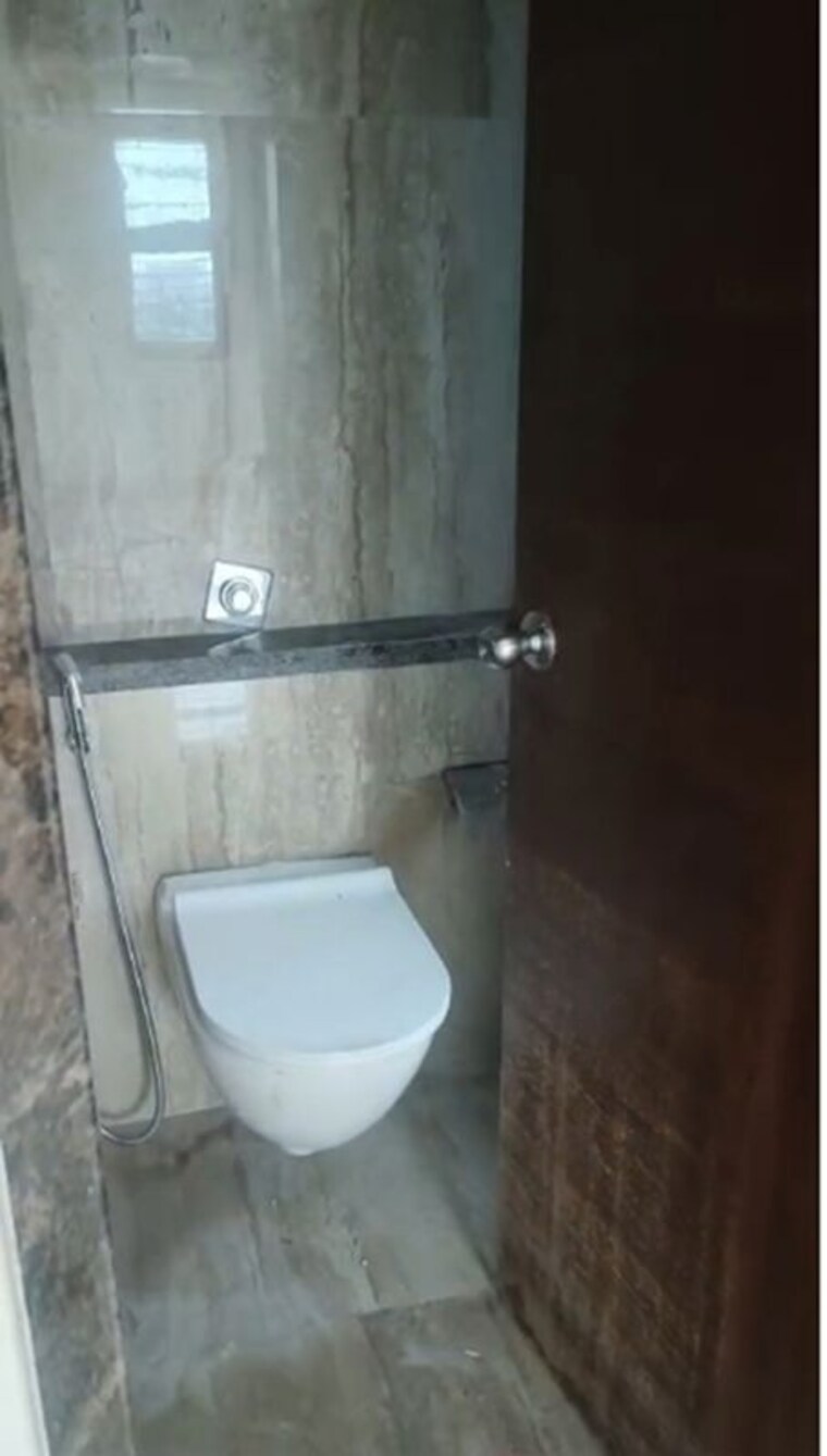 Bathroom, chembur 4 Bedroom 1943 Sq.Ft. Apartment In Chembur Mumbai 10575520