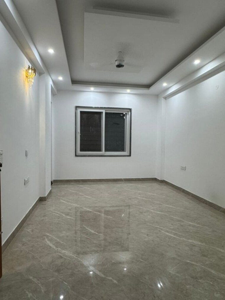 Room, sector 23 3 Bedroom 1550 Sq.Ft. Builder Floor In Sector 23 Gurgaon 10575542