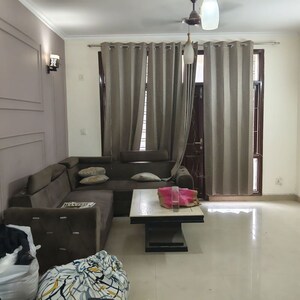 Living Room in 3 BHK Builder Floor at Sector 57 – for Rent