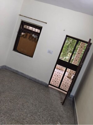 2 BHK Builder Floor For Rent in Naraina