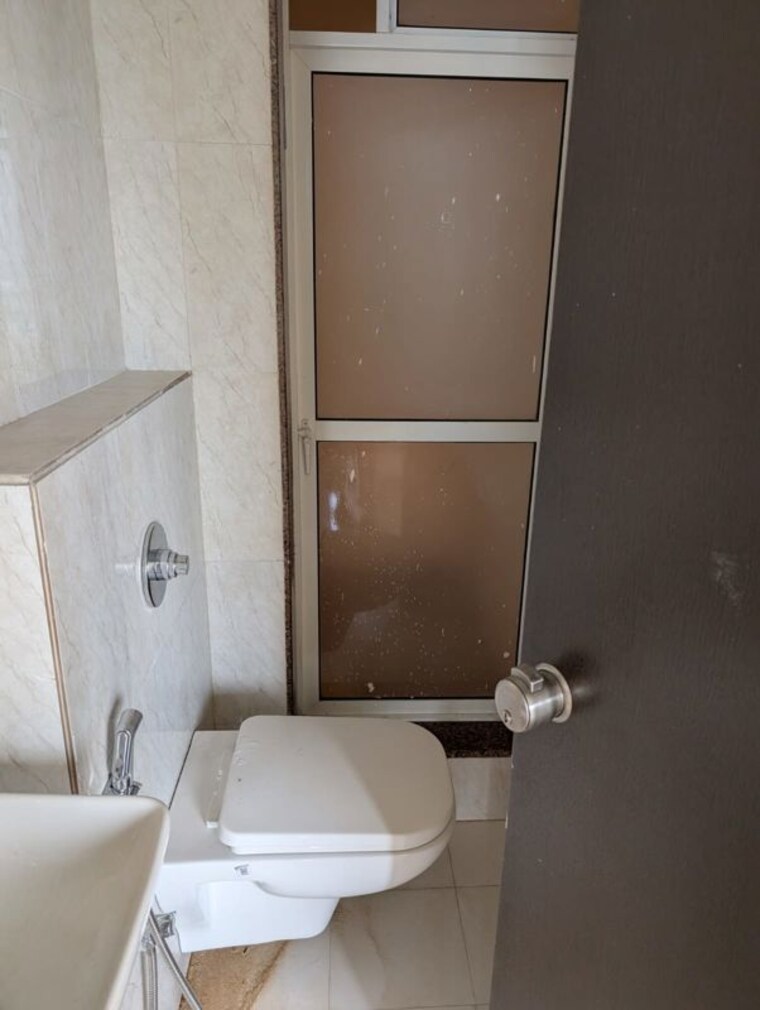 Bathroom, puraniks-elito-grand-central 1 Bedroom 538 Sq.Ft. Apartment In Vartak Nagar Thane 10575404