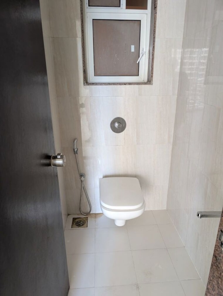 Bathroom, puraniks-elito-grand-central 1 Bedroom 538 Sq.Ft. Apartment In Vartak Nagar Thane 10575404