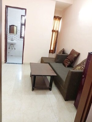 1 BHK Builder Floor For Rent in Sector 40