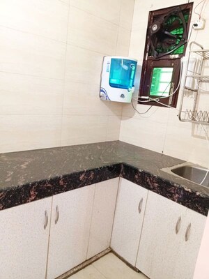 Kitchen in 1 BHK Builder Floor at Sector 40 – for Rent