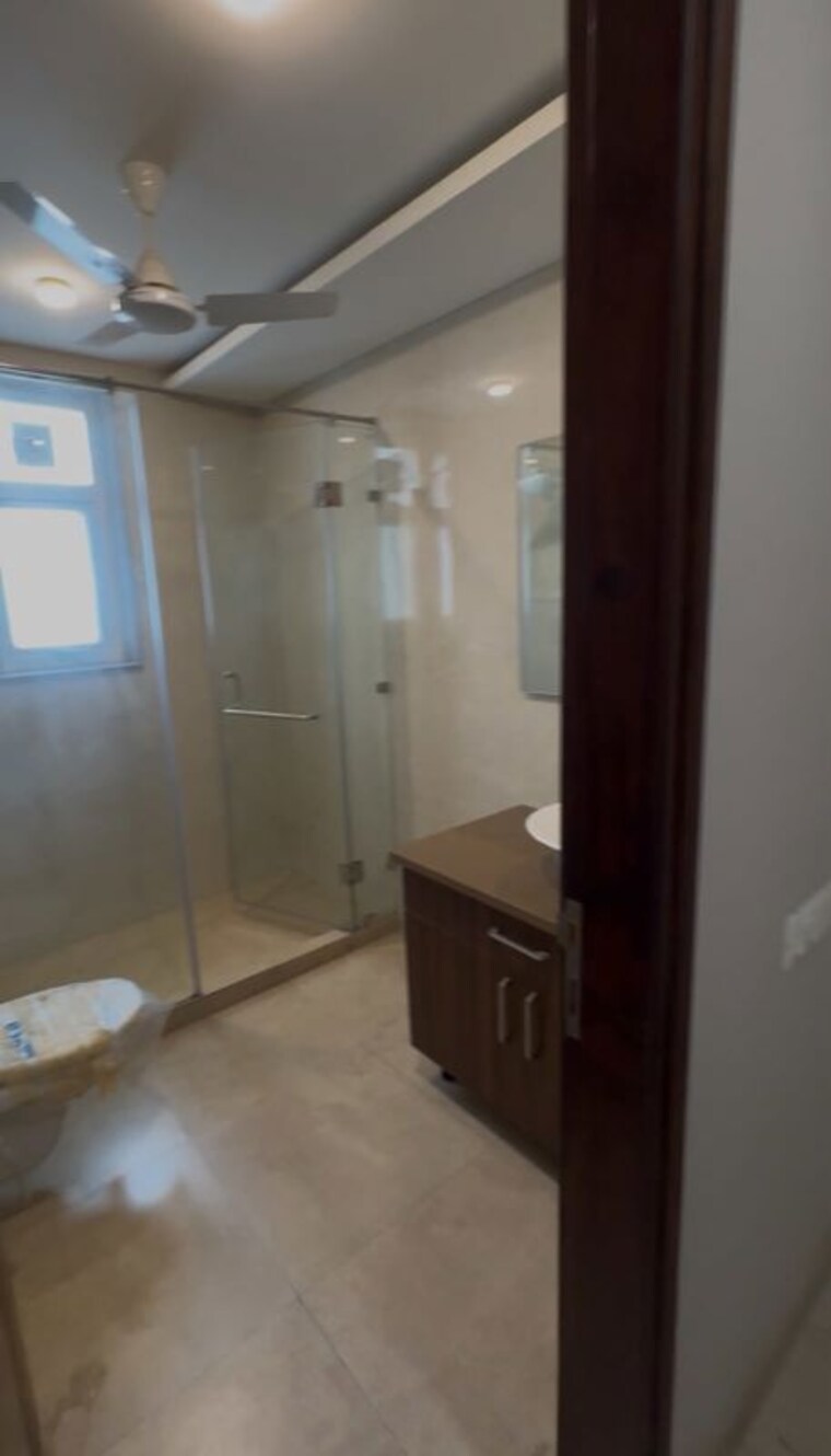 Room, parklands 3 Bedroom 2250 Sq.Ft. Builder Floor In Sector 85 Faridabad 10575437
