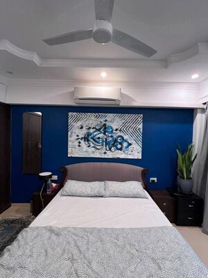 Bedroom in 5 BHK Penthouse at Pali Hill – for Sale