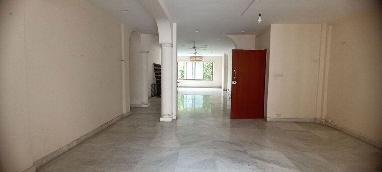 Room, churchgate 3 Bedroom 2300 Sq.Ft. Apartment In Churchgate Mumbai 10575573