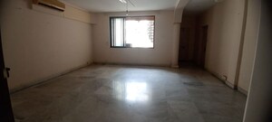 Room in 3 BHK Apartment at Churchgate – for Sale