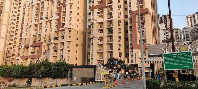 Exterior View, paras-seasons 2 Bedroom 830 Sq.Ft. Apartment In Sector 168 Noida 10575591