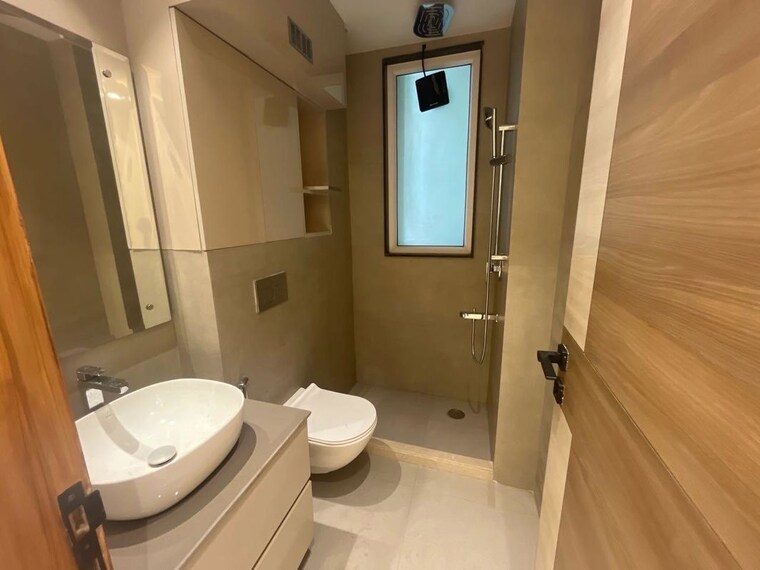 Bathroom, sector 23 4 Bedroom 2200 Sq.Ft. Builder Floor In Sector 23 Gurgaon 10575624