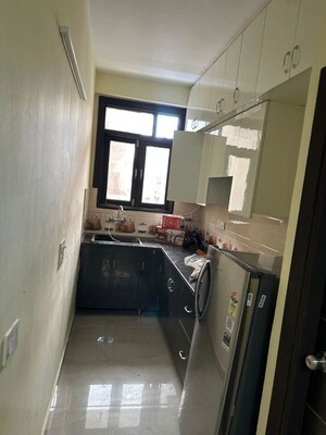 Kitchen in 2 BHK Builder Floor at Sector 40 – for Rent