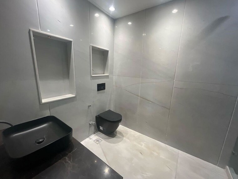 Bathroom, sector 22 4 Bedroom 2300 Sq.Ft. Builder Floor In Sector 22 Gurgaon 10575643
