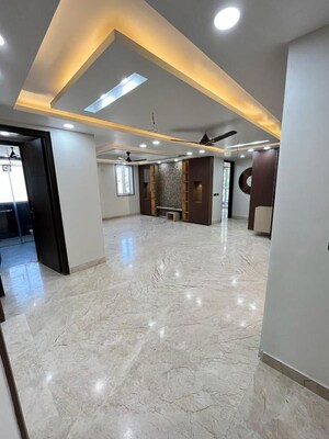 Room in 4 BHK Builder Floor at Palam Vihar Residents Association, Palam Vihar – for Rent