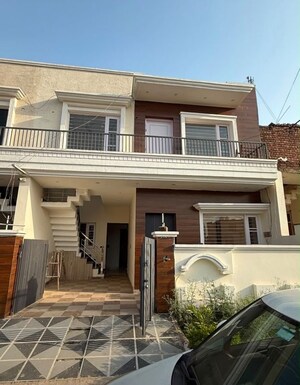 3 BHK Villa For Sale in Sector 125