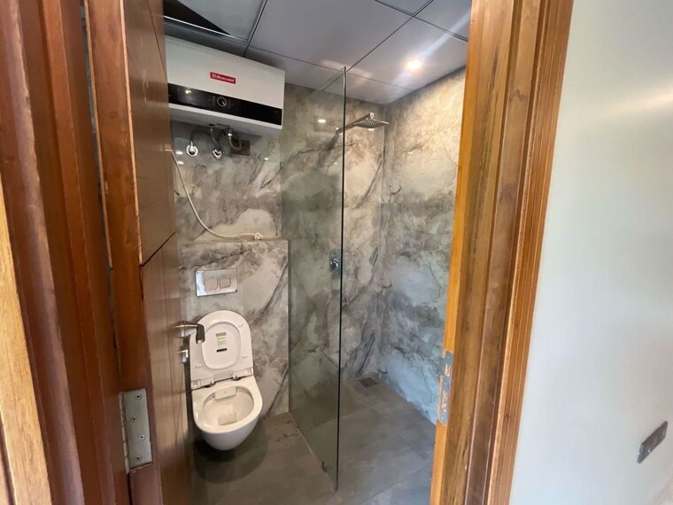 Bathroom, palam-vihar-residents-association 4 Bedroom 2300 Sq.Ft. Builder Floor In Palam Vihar Gurgaon 10575685