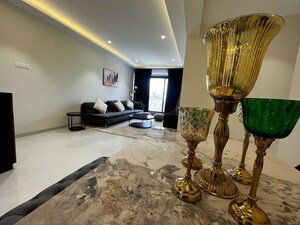 Room in 3 BHK Apartment at Prabhadevi – for Sale